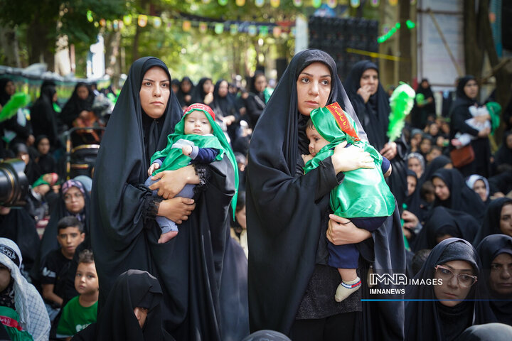 همایش شیرخوارگان حسینی در گذر فرهنگی چهارباغ