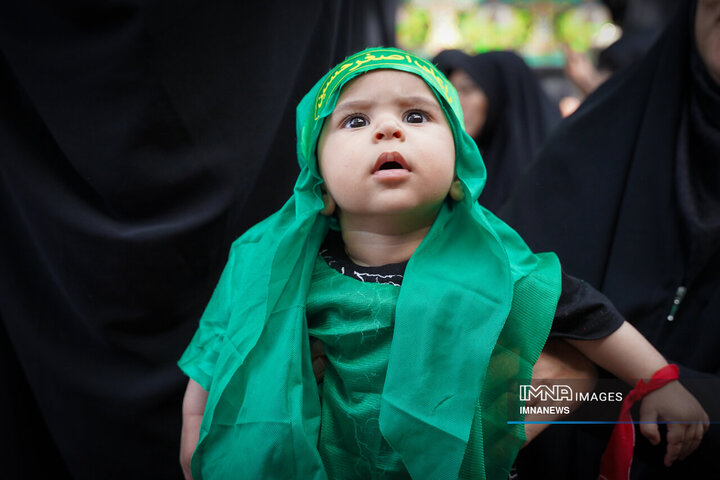 همایش شیرخوارگان حسینی در گذر فرهنگی چهارباغ