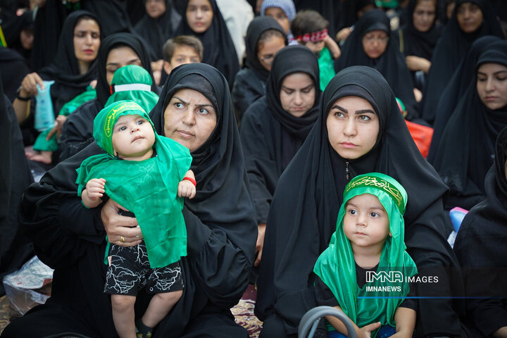 همایش شیرخوارگان حسینی در گذر فرهنگی چهارباغ