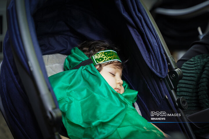 همایش شیرخوارگان حسینی در گذر فرهنگی چهارباغ