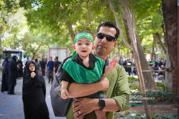 همایش شیرخوارگان حسینی در گذر فرهنگی چهارباغ