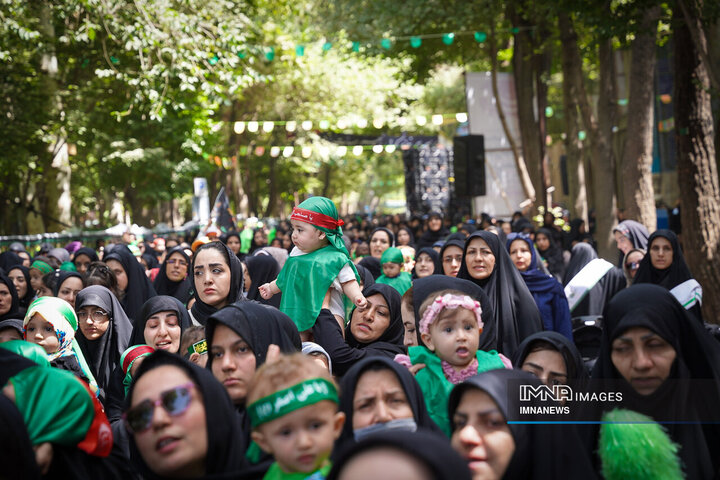 همایش شیرخوارگان حسینی در گذر فرهنگی چهارباغ