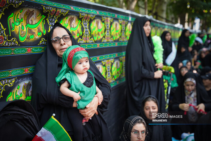 همایش شیرخوارگان حسینی در گذر فرهنگی چهارباغ