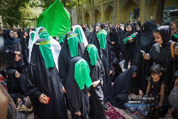 همایش شیرخوارگان حسینی در گذر فرهنگی چهارباغ