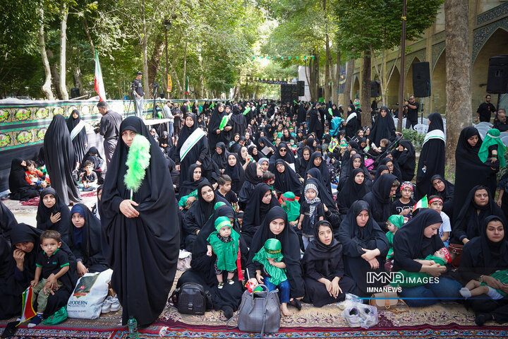 همایش شیرخوارگان حسینی در گذر فرهنگی چهارباغ