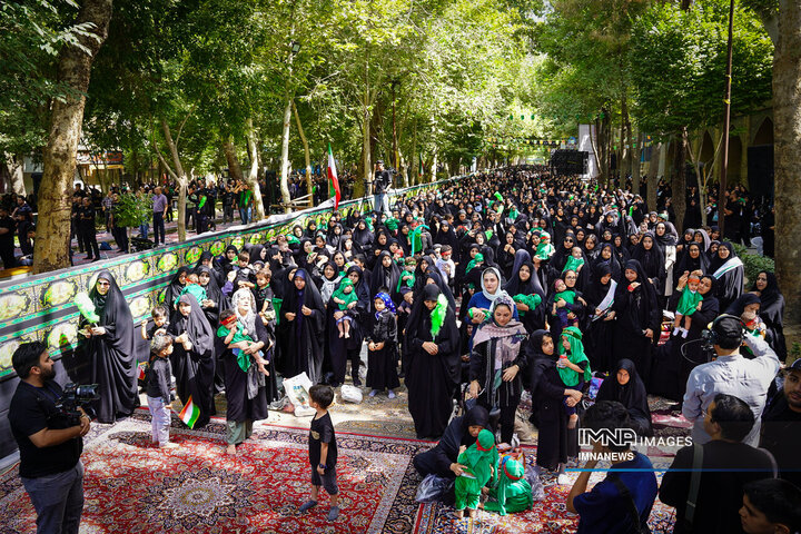 همایش شیرخوارگان حسینی در گذر فرهنگی چهارباغ