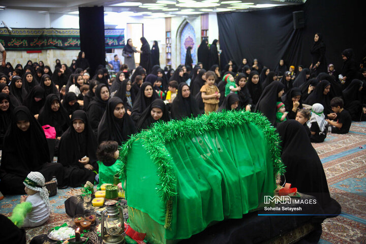 Hosseini Infancy Conference in Muharram Unites Mothers Worldwide
