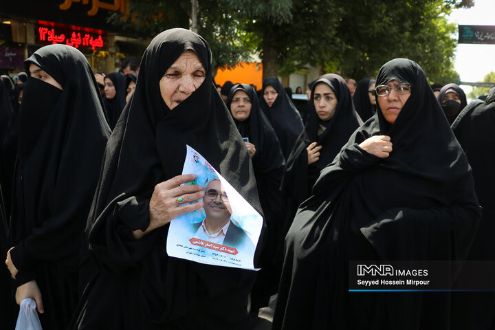 مراسم تشییع 15 شهید تجاوز رژیم صهیونیستی به کشور در همدان