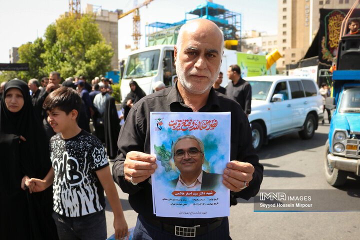 مراسم تشییع 15 شهید تجاوز رژیم صهیونیستی به کشور در همدان