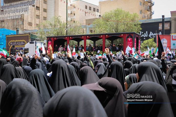 مراسم تشییع 15 شهید تجاوز رژیم صهیونیستی به کشور در همدان