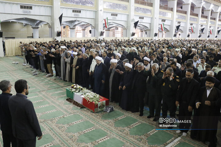 تشییع سرهنگ شهید مهدی رضازاده در تبریز