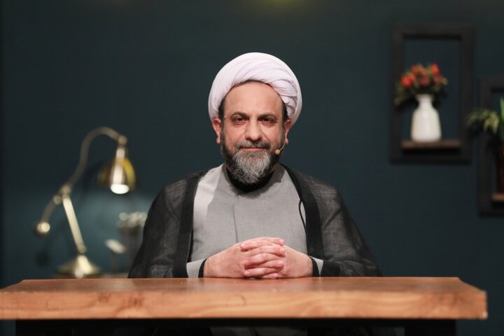 منطق ایستادگی در برابر جنگ و صلح تحمیلی