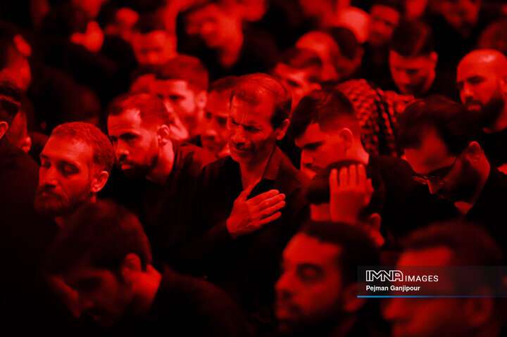 مراسم عزاداری دهه اول محرم در هیئت فدائیان حسین(ع)