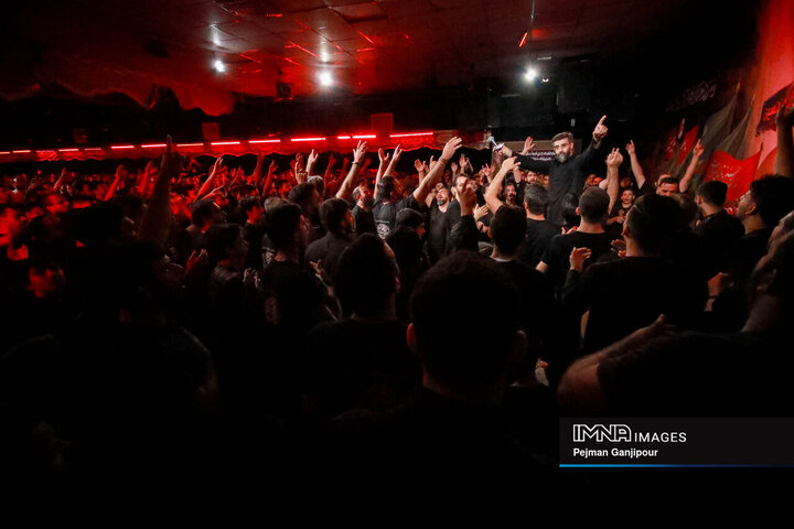 مراسم عزاداری دهه اول محرم در هیئت فدائیان حسین(ع)