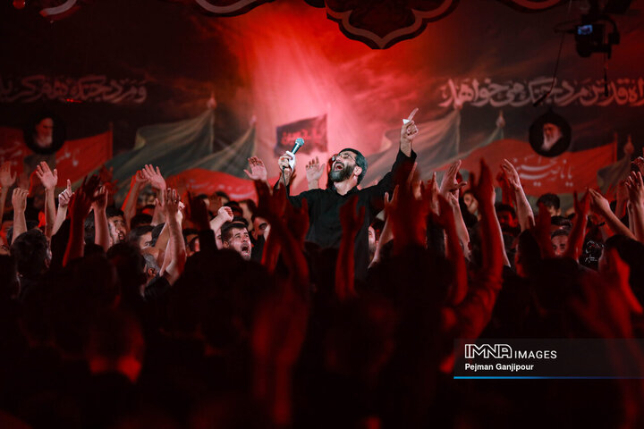 مراسم عزاداری دهه اول محرم در هیئت فدائیان حسین(ع)