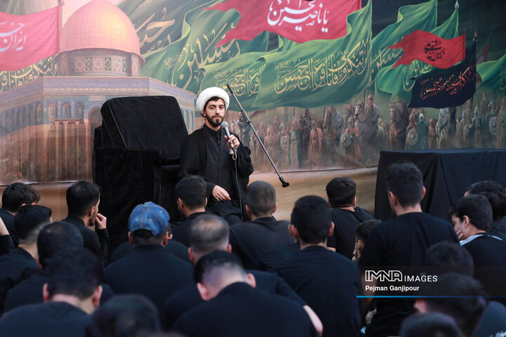 مراسم عزاداری دهه اول محرم در هیئت فدائیان حسین(ع)