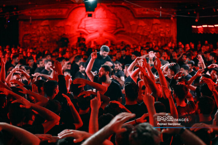 مراسم عزاداری دهه اول محرم در هیئت فدائیان حسین(ع)