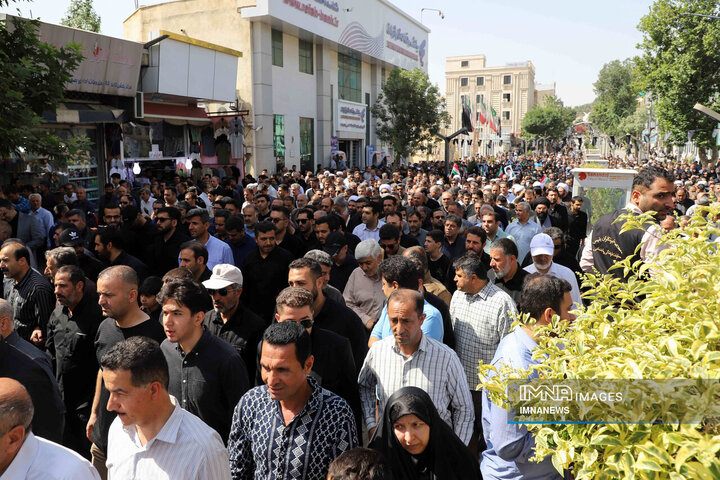 مراسم تشییع شهید رضا بسطامی در سنندج