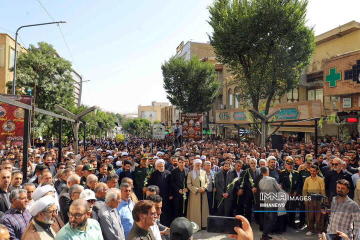 مراسم تشییع شهید رضا بسطامی در سنندج