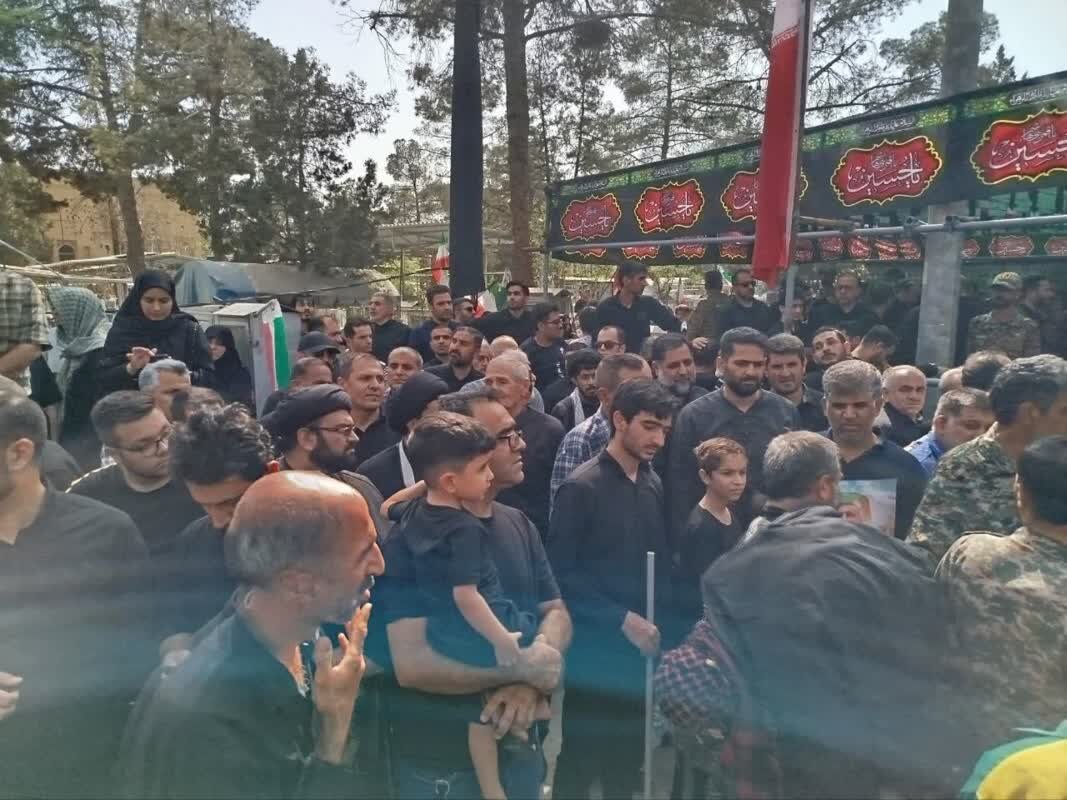 پیکر مطهر شهیدان باقری و محرابی در آغوش وطن جای گرفت