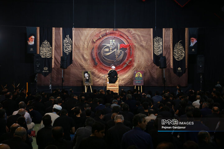 عزاداری شب سوم محرم در هیئت «انصارالحسین(ع)»