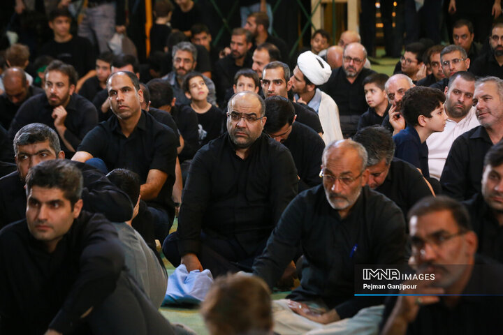 عزاداری شب سوم محرم در هیئت «انصارالحسین(ع)»