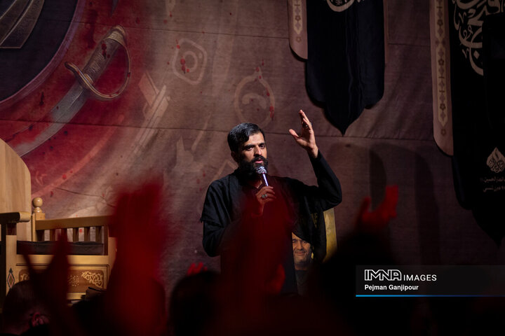 عزاداری شب سوم محرم در هیئت «انصارالحسین(ع)»