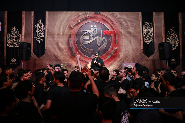 عزاداری شب سوم محرم در هیئت «انصارالحسین(ع)»