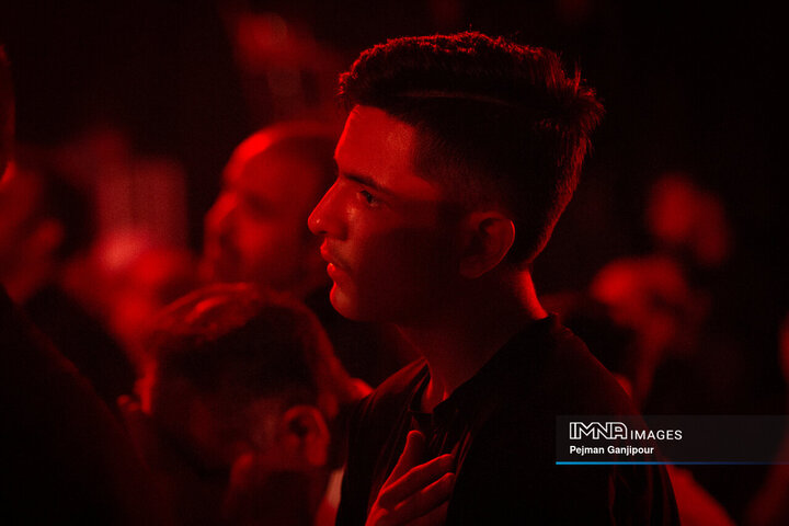 عزاداری شب سوم محرم در هیئت «انصارالحسین(ع)»