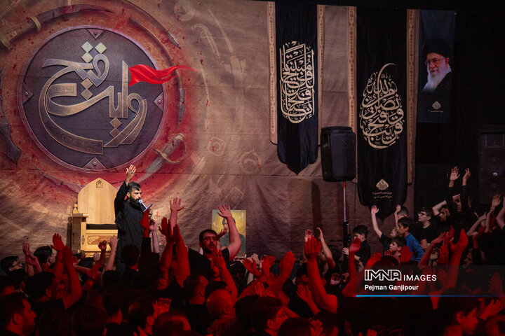 عزاداری شب سوم محرم در هیئت «انصارالحسین(ع)»