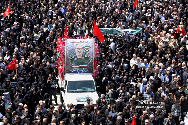 مراسم تشییع سردار شهید علی شادمانی در همدان