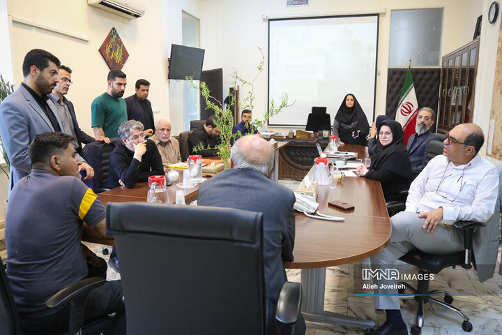 کمیته نظارتی شورای شهر اصفهان در منطقه 2 شهرداری