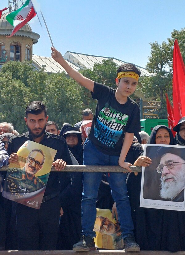 سردار شادمانی به خانه بازگشت/ همدان، قامت برافراشته‌اش را تا بهشت بدرقه کرد