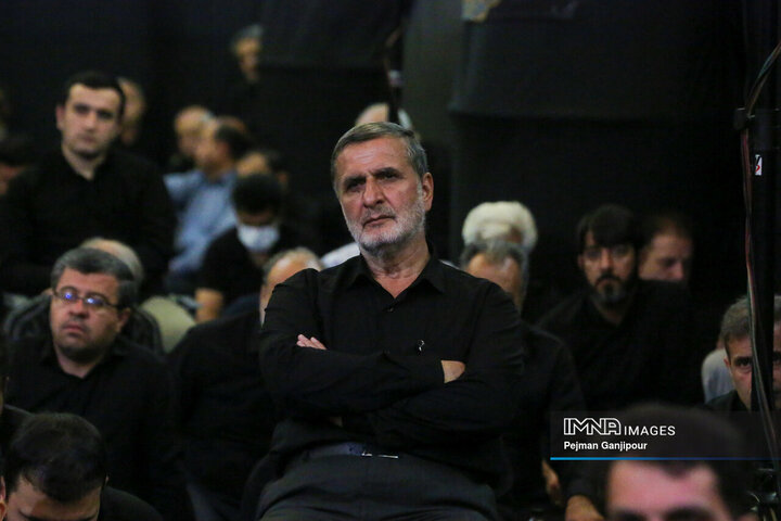 عزاداری شب چهارم محرم در هیئت یادگاران امام(ره)