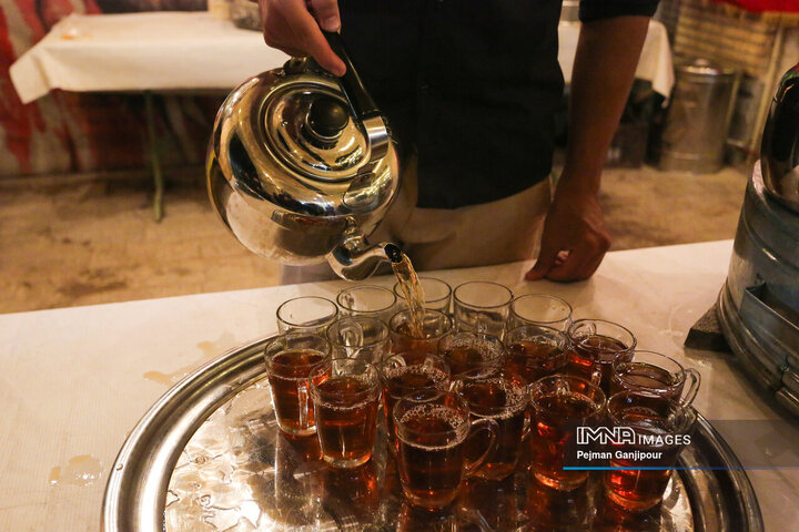 عزاداری شب چهارم محرم در هیئت یادگاران امام(ره)