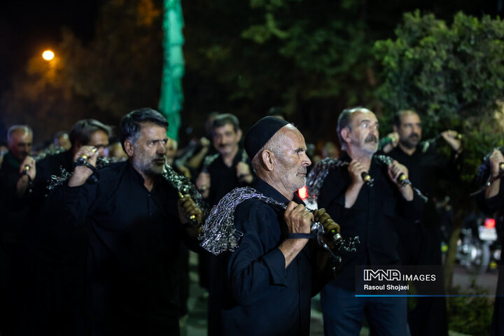 عزاداری زنجیرزنان رهنانی در دهه اول محرم