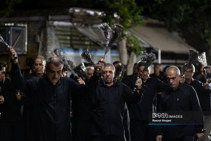 عزاداری زنجیرزنان رهنانی در دهه اول محرم