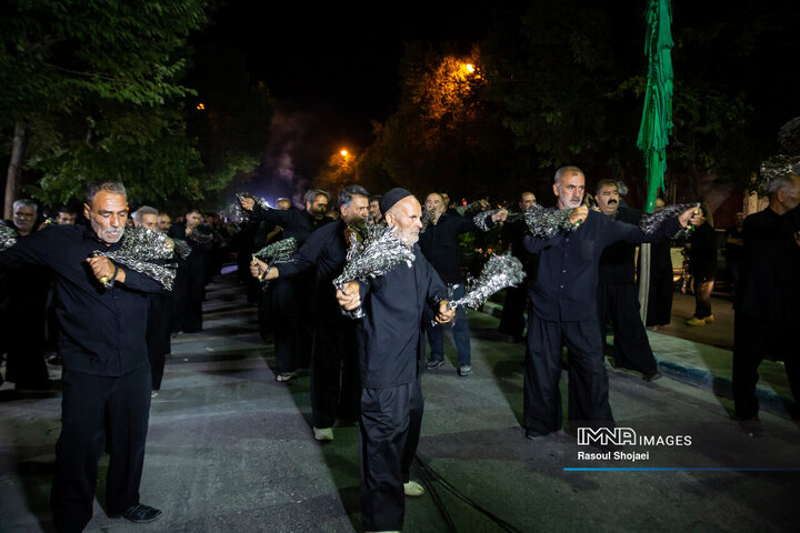 عزاداری زنجیرزنان رهنانی در دهه اول محرم