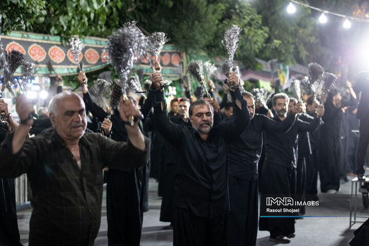 عزاداری زنجیرزنان رهنانی در دهه اول محرم