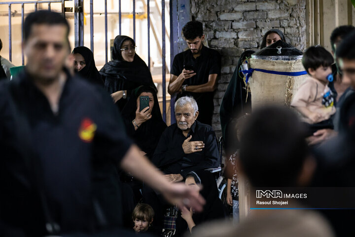 عزاداری زنجیرزنان رهنانی در دهه اول محرم