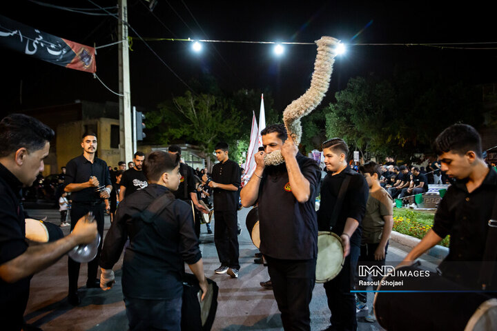 عزاداری زنجیرزنان رهنانی در دهه اول محرم