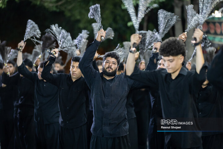 عزاداری زنجیرزنان رهنانی در دهه اول محرم