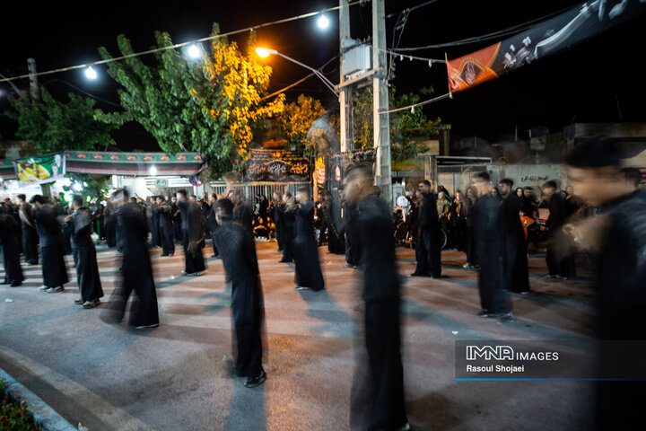 عزاداری زنجیرزنان رهنانی در دهه اول محرم