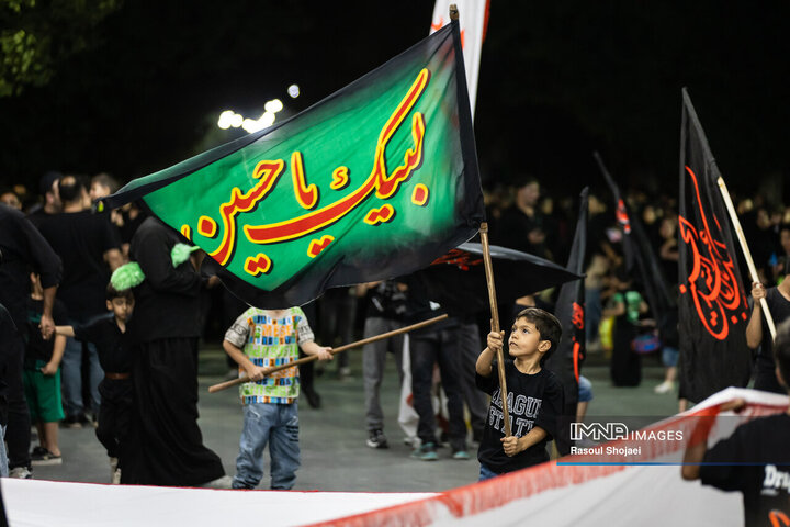 عزاداری زنجیرزنان رهنانی در دهه اول محرم