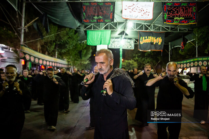 عزاداری زنجیرزنان رهنانی در دهه اول محرم