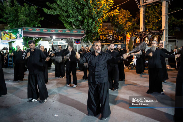 عزاداری زنجیرزنان رهنانی در دهه اول محرم