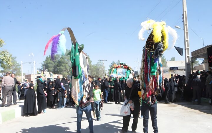 ردی از غبار تاریخ تا خیمه‌های سوگ؛ از طوق‌گردانی تا گِل‌مالی