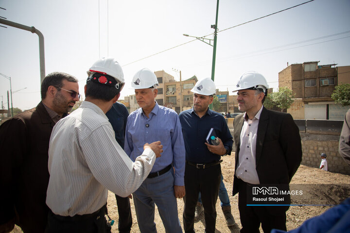 بازدید شهردار اصفهان از پروژه‌های منطقه 14