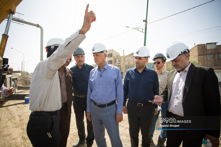 بازدید شهردار اصفهان از پروژه‌های منطقه 14