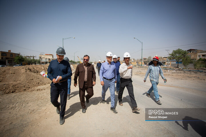 بازدید شهردار اصفهان از پروژه‌های منطقه 14